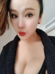 昆山大胸性感妹子﻿﻿