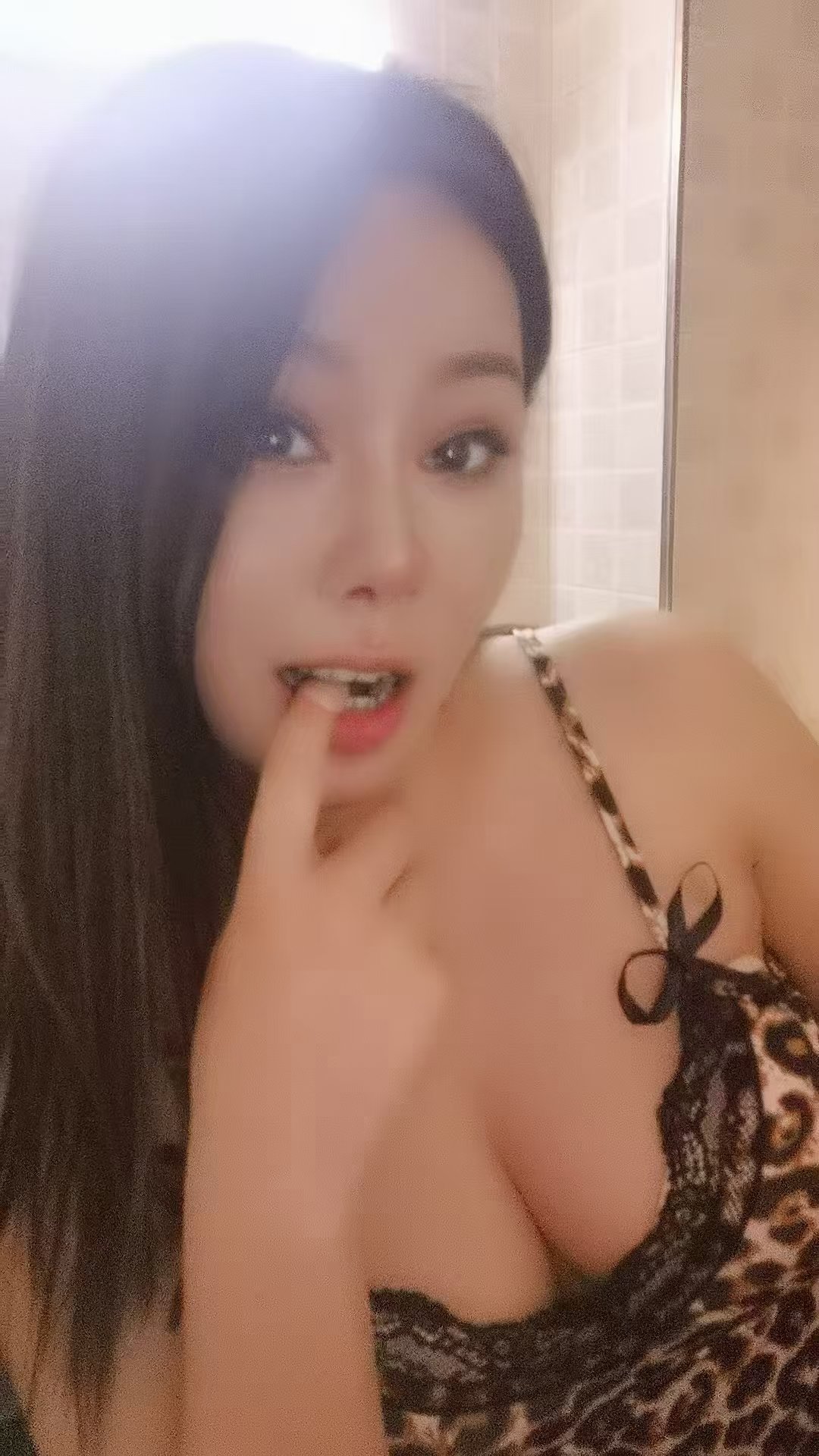 龙首原菲菲