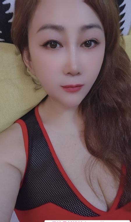 服务耐心熟女