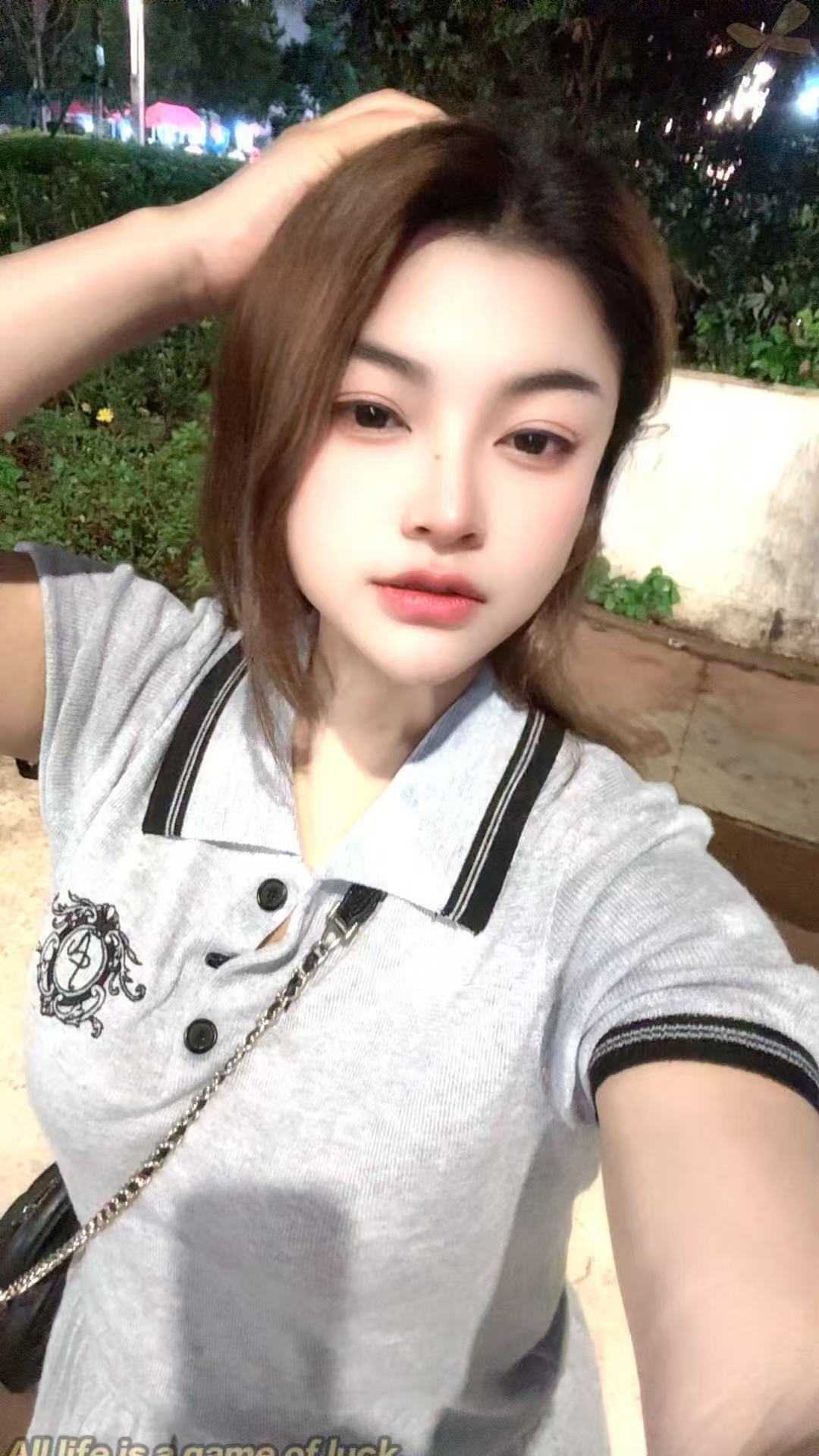 哈尼族小姐姐