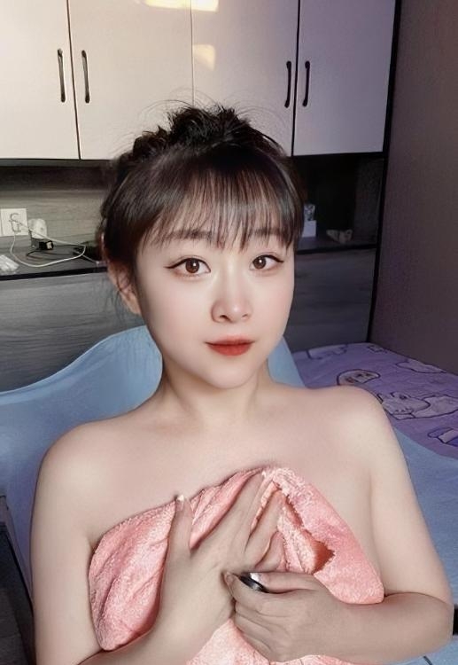 天河小肥臀