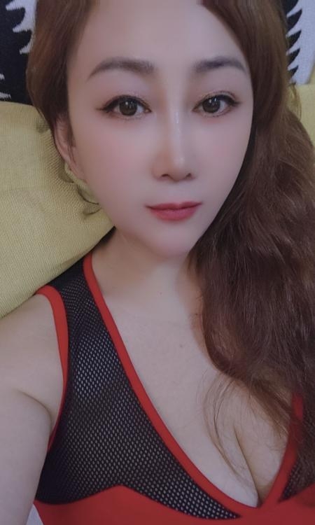 服务耐心熟女