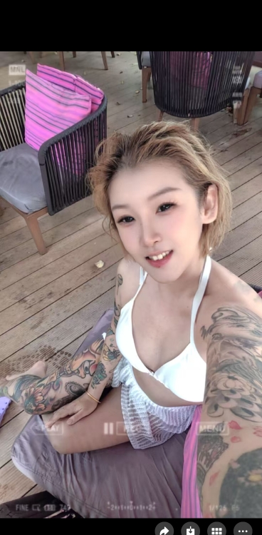 全纹身姐姐