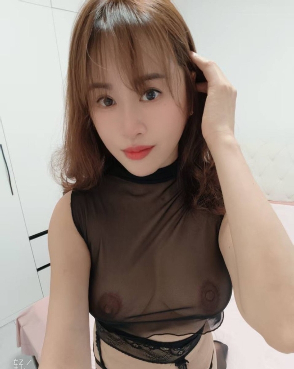 大奶甜甜