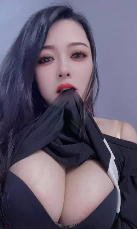 爆乳蔡蔡