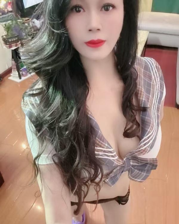 好色人妻珊珊