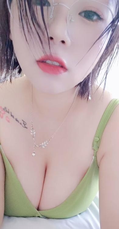 大奶肥臀少妇