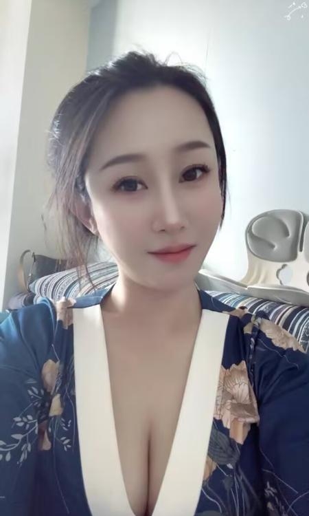 拉丝水床琪琪