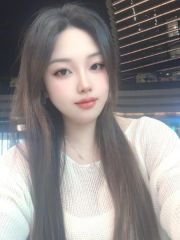 大胸小美女