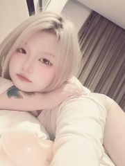 大胸学生妹