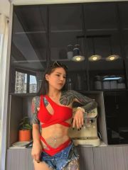 纹身骚野猫