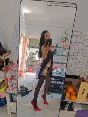 闷骚姐馨馨
