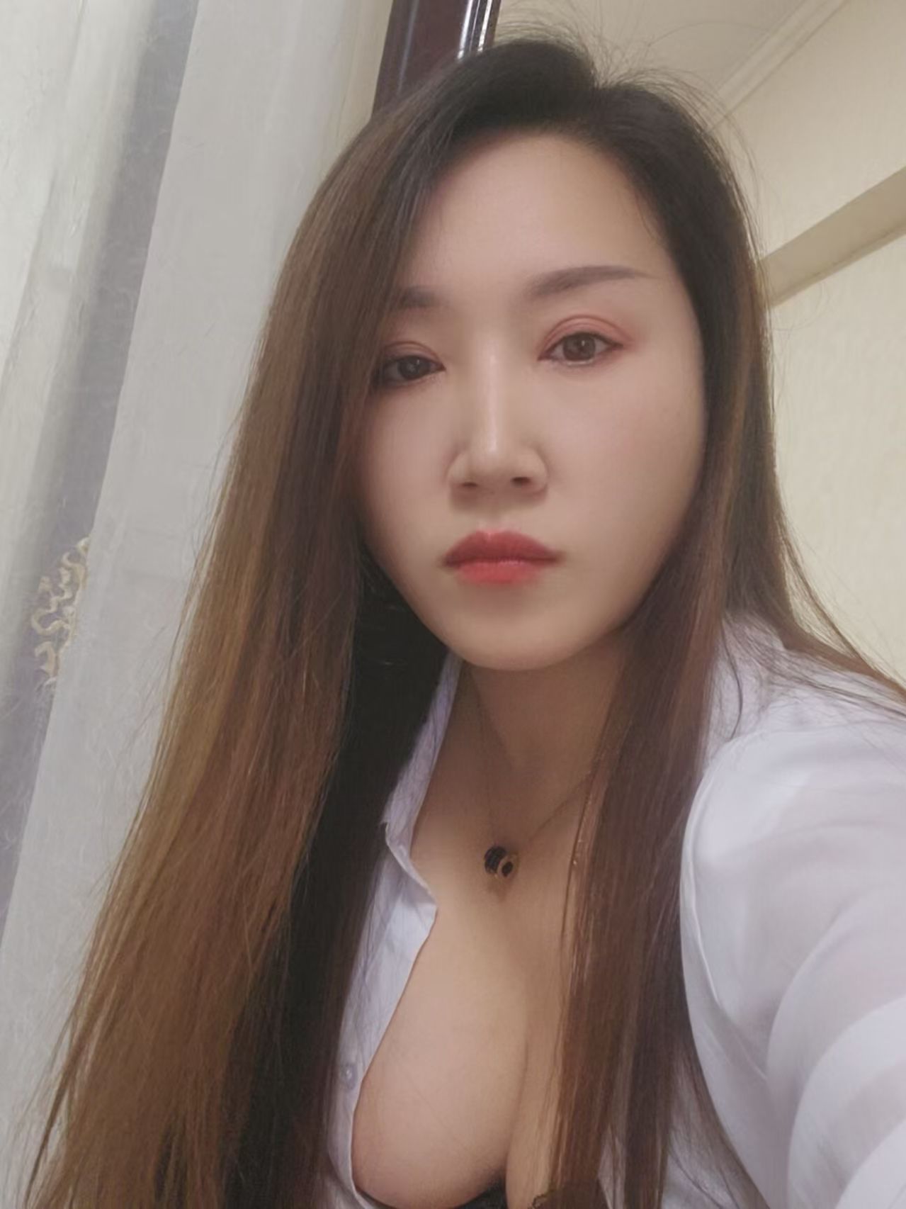 38D巨乳依依