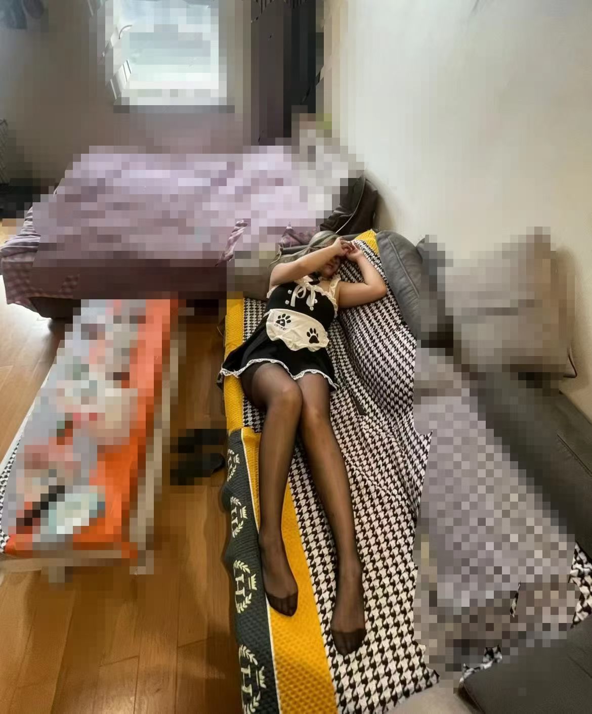 性感制服骚妹乐乐
