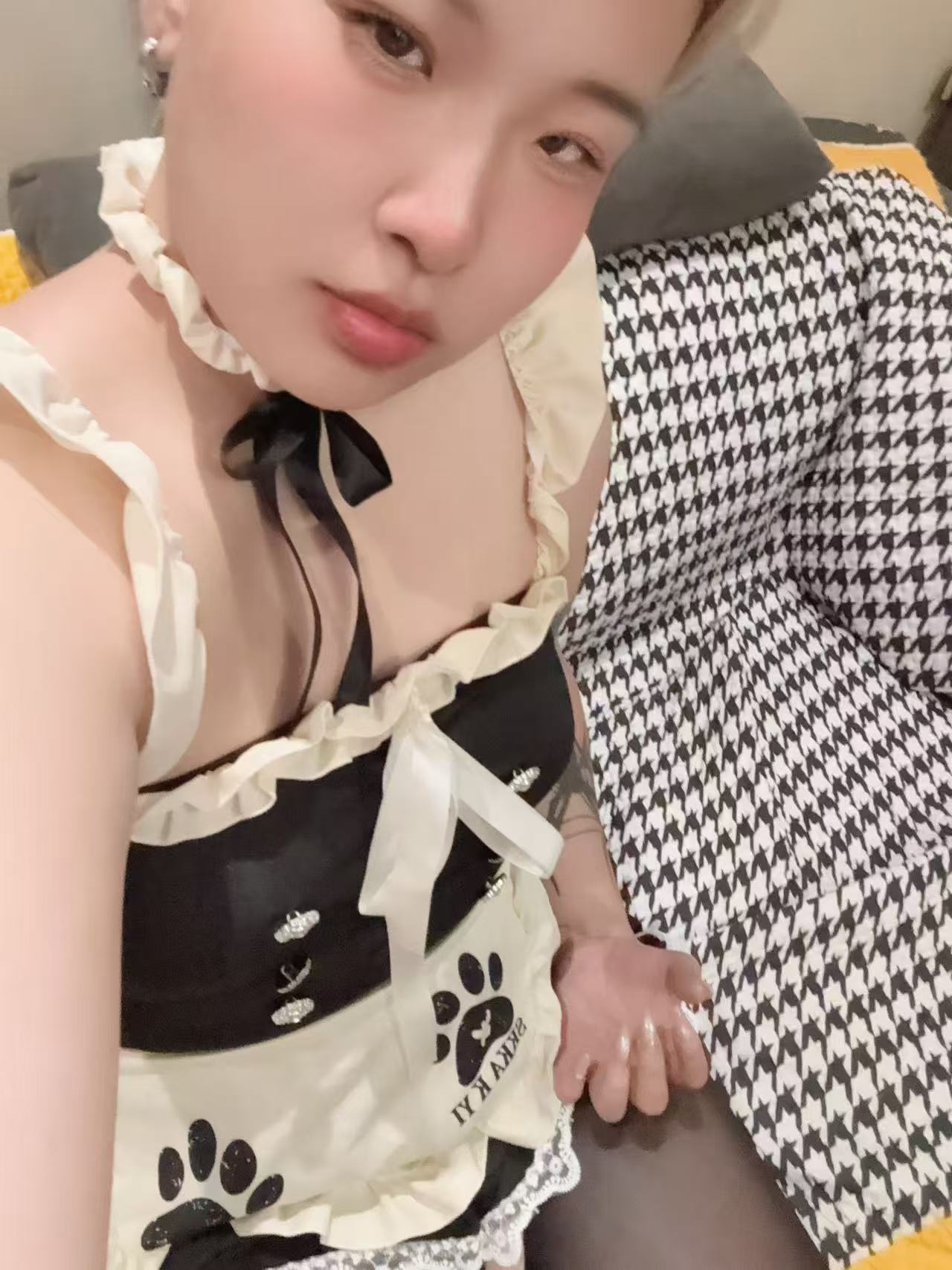 性感制服骚妹乐乐