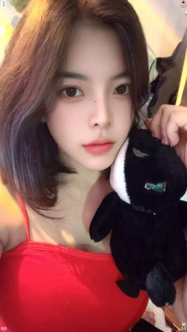 马群笑笑